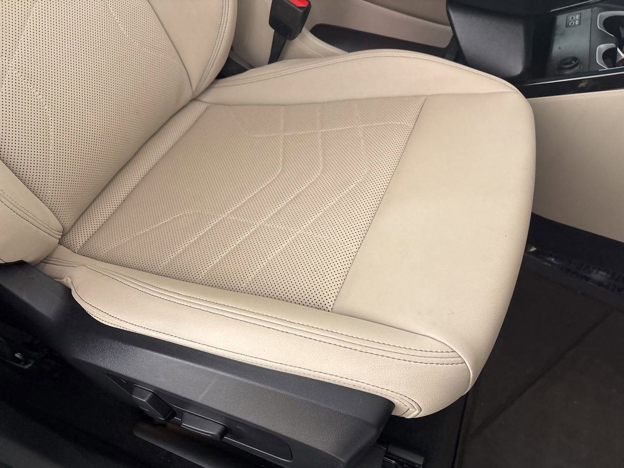 Used 2023 BMW X1 xDrive28i w/ Premium Package image 27