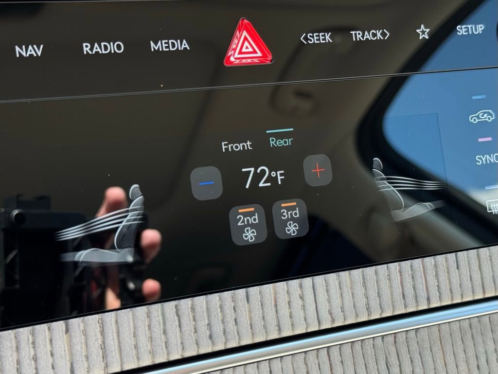 New 2026 Genesis GV80 2.5T Advanced image 39