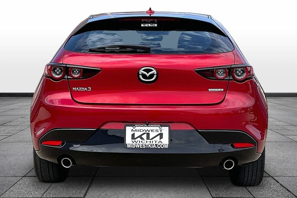 Used 2020 MAZDA MAZDA3 Hatchback w/ Premium Package FWD image 4