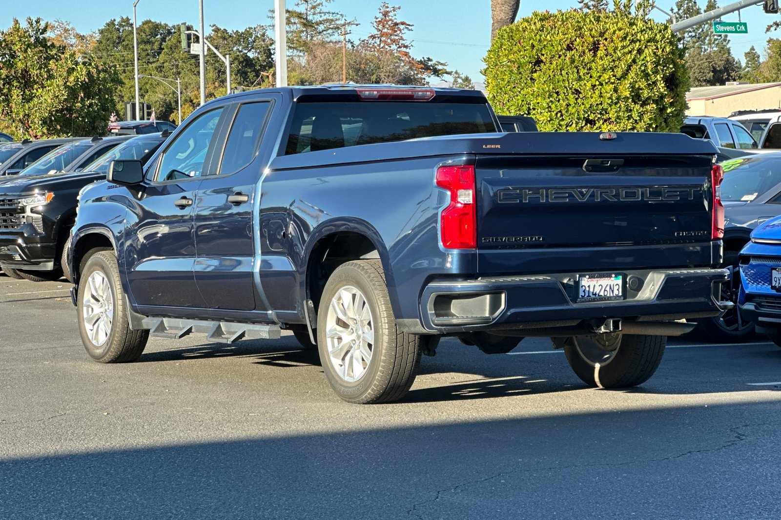 Used 2022 Chevrolet Silverado 1500 Custom w/ LPO, Dark Essentials Package RWD image 7