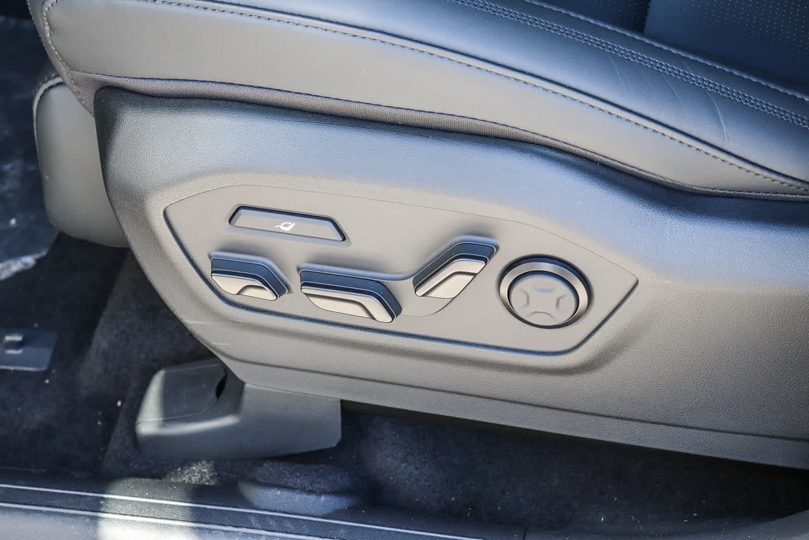 New 2026 Hyundai Santa Fe Calligraphy FWD image 26