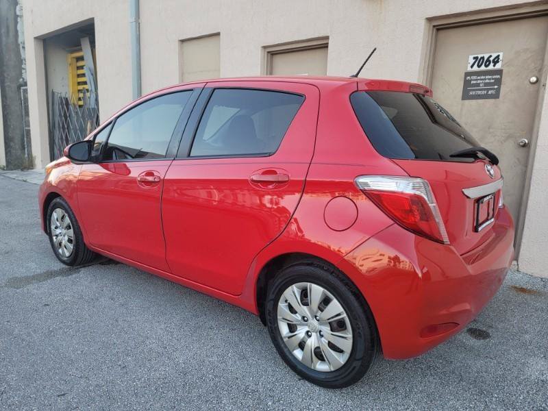 Used 2013 Toyota Yaris LE FWD image 27