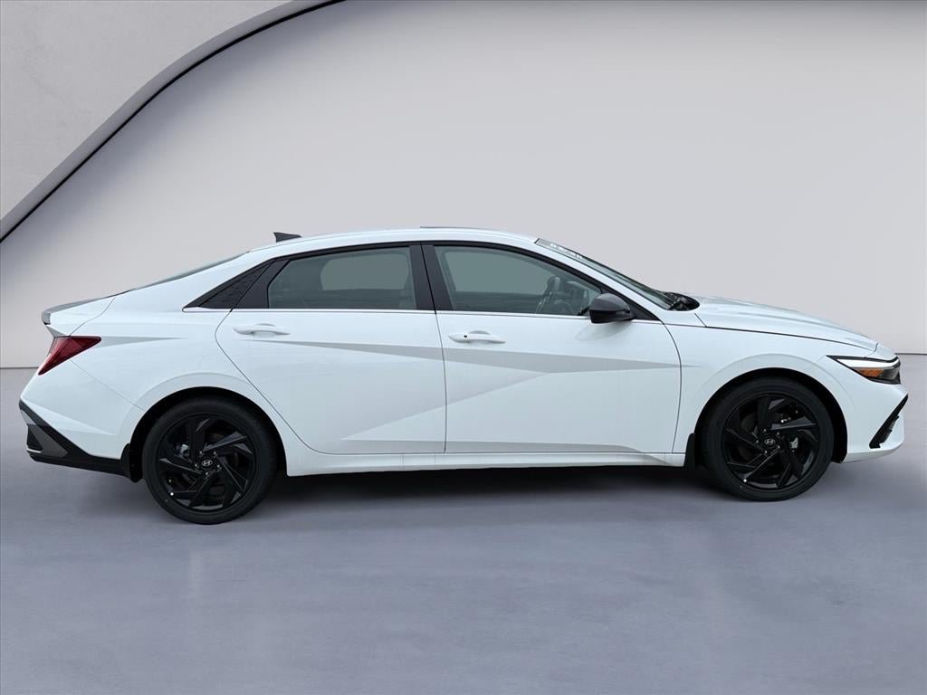 New 2026 Hyundai Elantra SEL Sport FWD image 6
