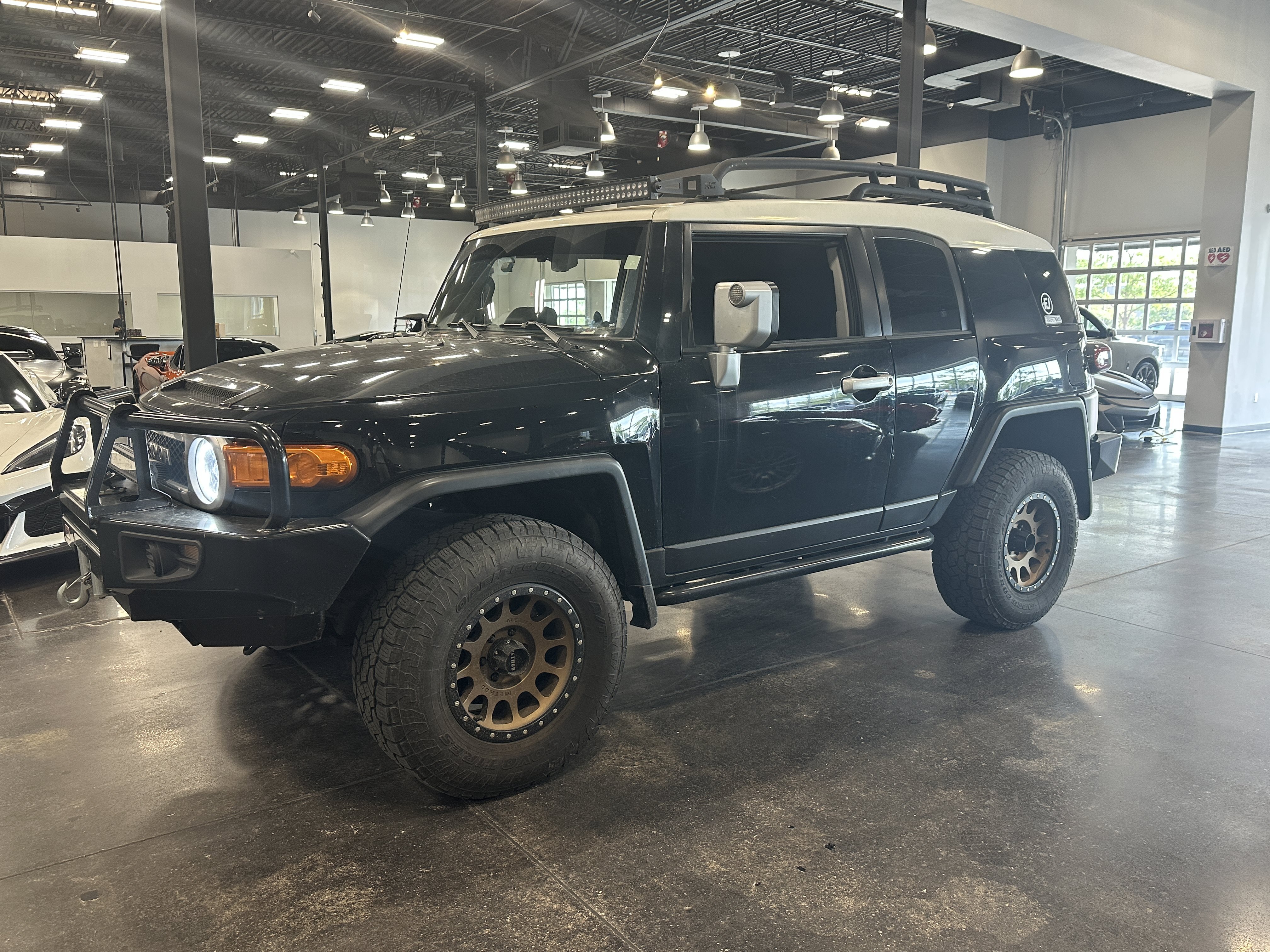 Used 2012 Toyota FJ Cruiser 4WD w/ Convenience Pkg image 3