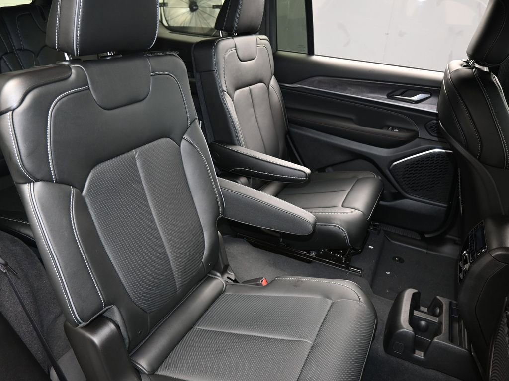 New 2025 Jeep Grand Cherokee L Overland AWD/4WD image 41
