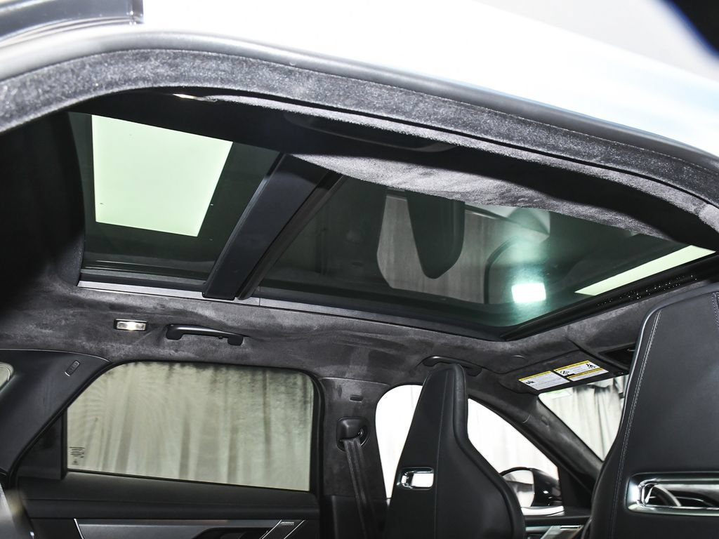 Used 2022 Jaguar F-PACE SVR AWD/4WD image 60