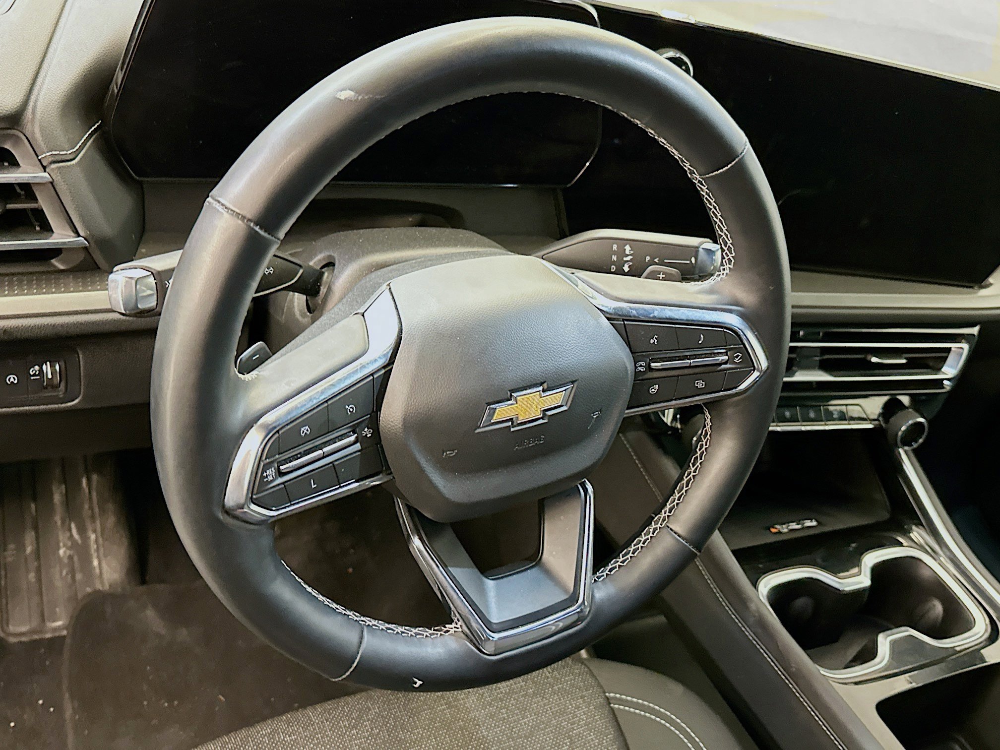 Used 2025 Chevrolet Traverse LT AWD/4WD image 18