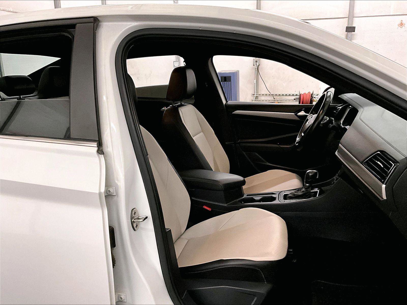Used 2019 Volkswagen Jetta R-Line FWD image 7
