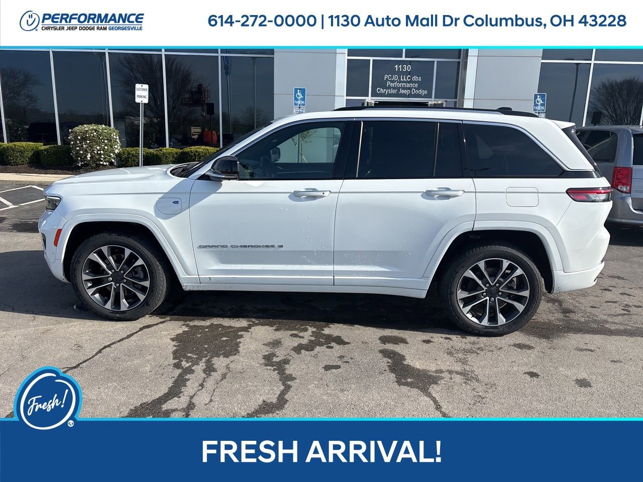 Used 2022 Jeep Grand Cherokee Overland w/ Advanced Protech Group III image 7