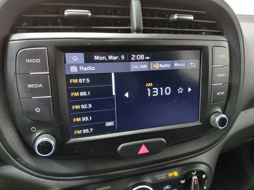Used 2023 Kia Soul LX w/ LX Technology Package FWD image 25