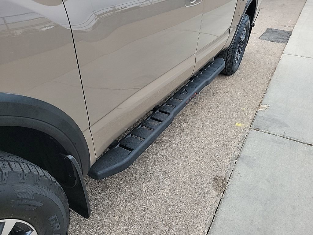 Used 2024 Nissan Titan PRO-4X w/ Pro-4x Utility Package image 18