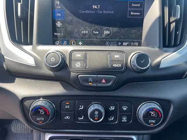 Used 2023 GMC Terrain SLT w/ LPO, Floor Liner Package AWD/4WD image 32