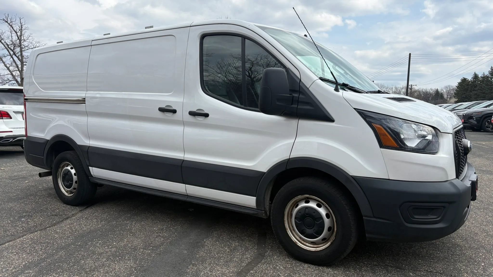 Used 2021 Ford Transit 150 Low Roof RWD image 12