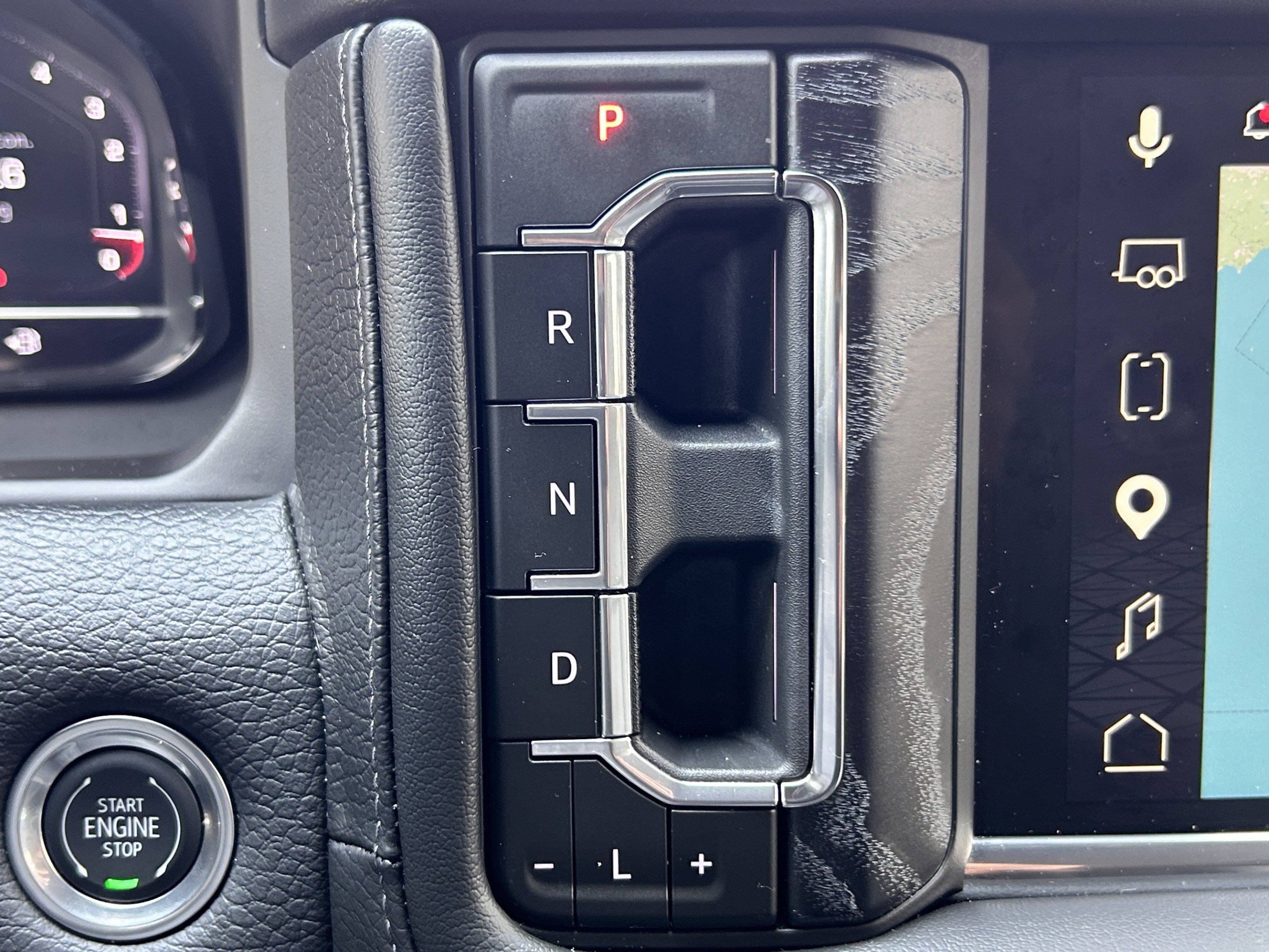 Used 2024 GMC Yukon Denali w/ Max Trailering Package RWD image 12