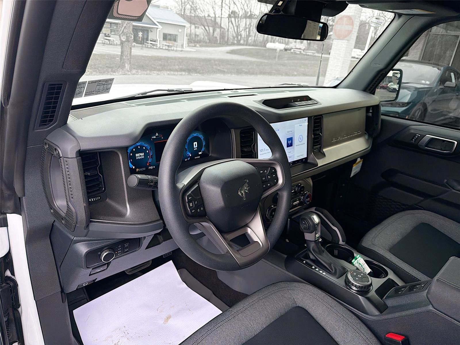 Used 2025 Ford Bronco 4-Door image 9