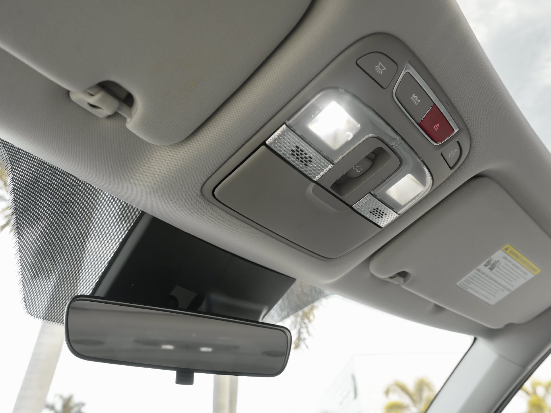 Used 2025 Kia Telluride S FWD image 18