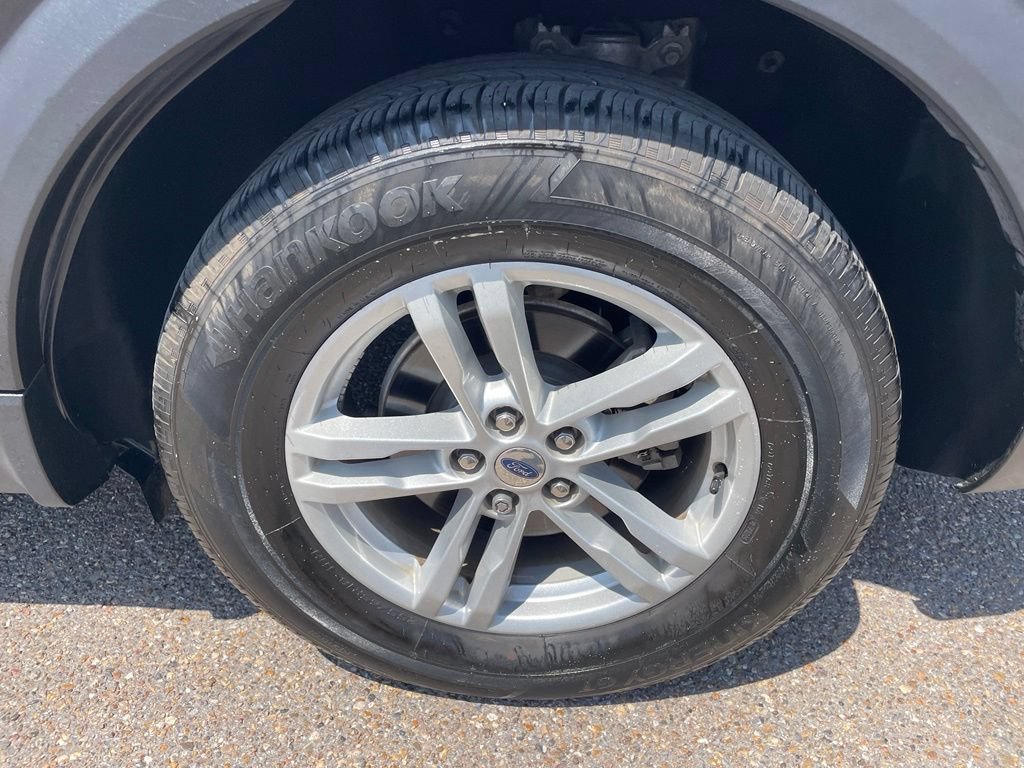Used 2024 Ford Explorer XLT RWD image 17