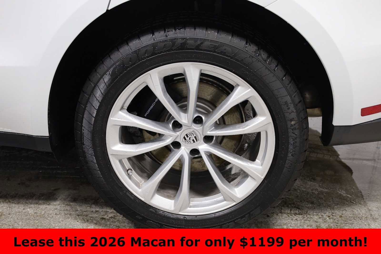 Certified 2026 Porsche Macan image 39