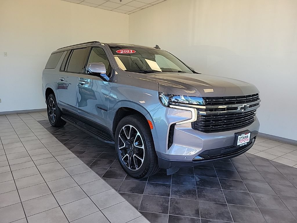 Used 2021 Chevrolet Suburban RST w/ Luxury Package AWD/4WD image 1
