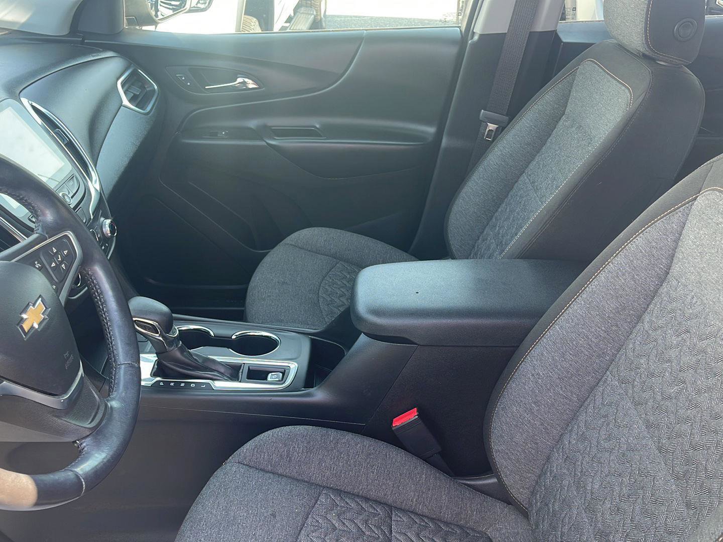 Used 2022 Chevrolet Equinox LT image 12