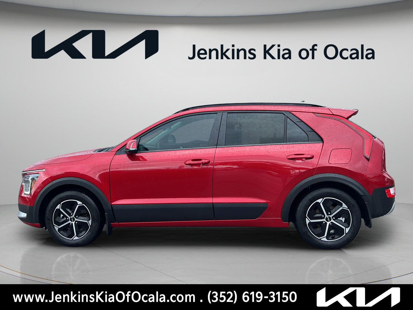 Certified 2024 Kia Niro EX FWD image 6