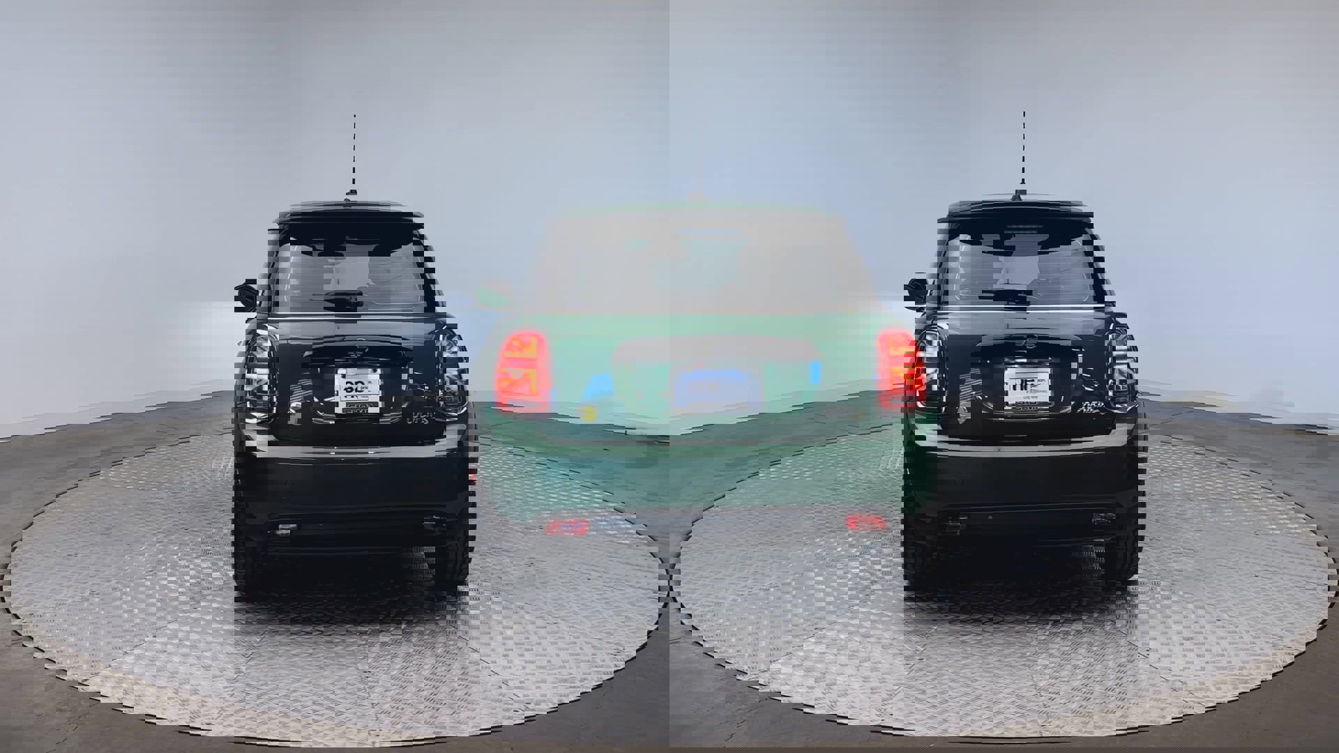 Certified 2024 MINI Cooper SE image 7