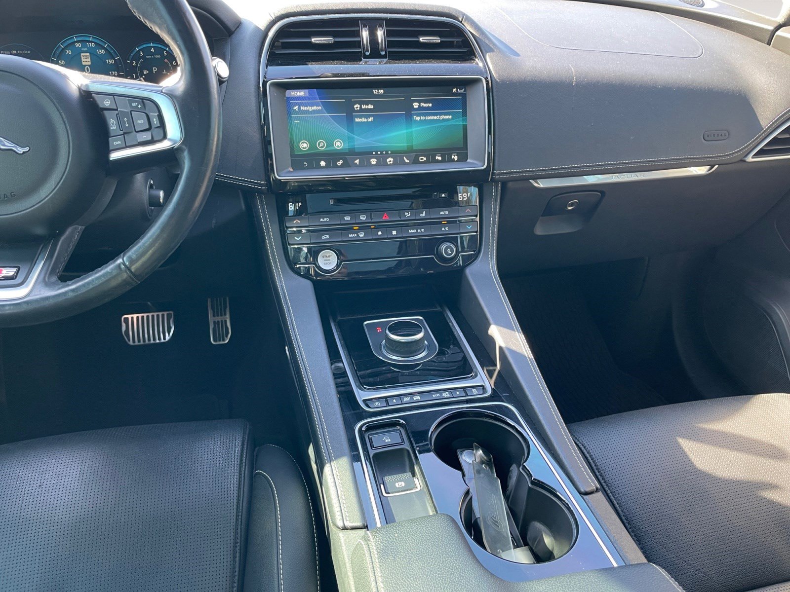 Used 2017 Jaguar F-PACE S image 16