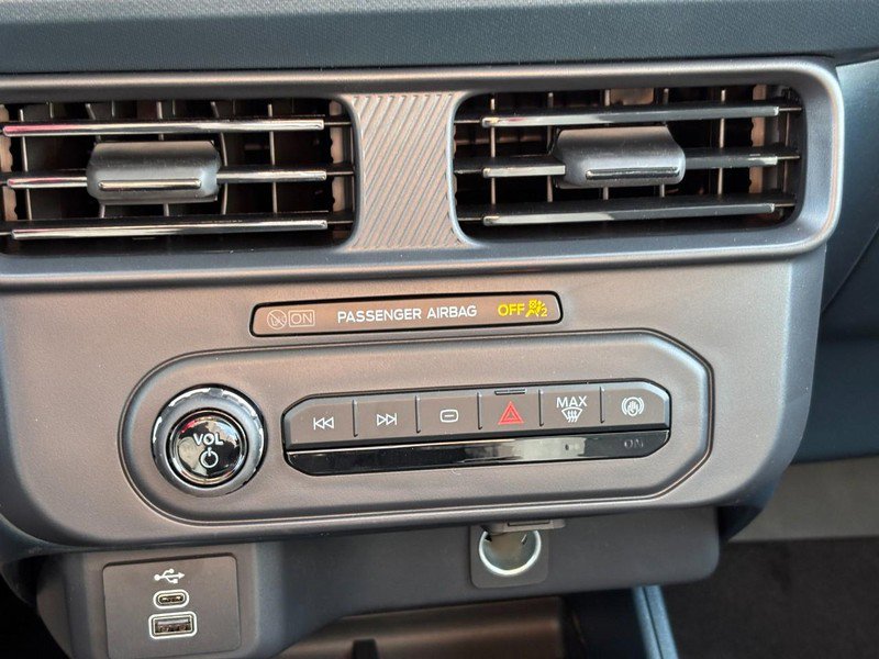 New 2026 Ford Maverick XL image 27