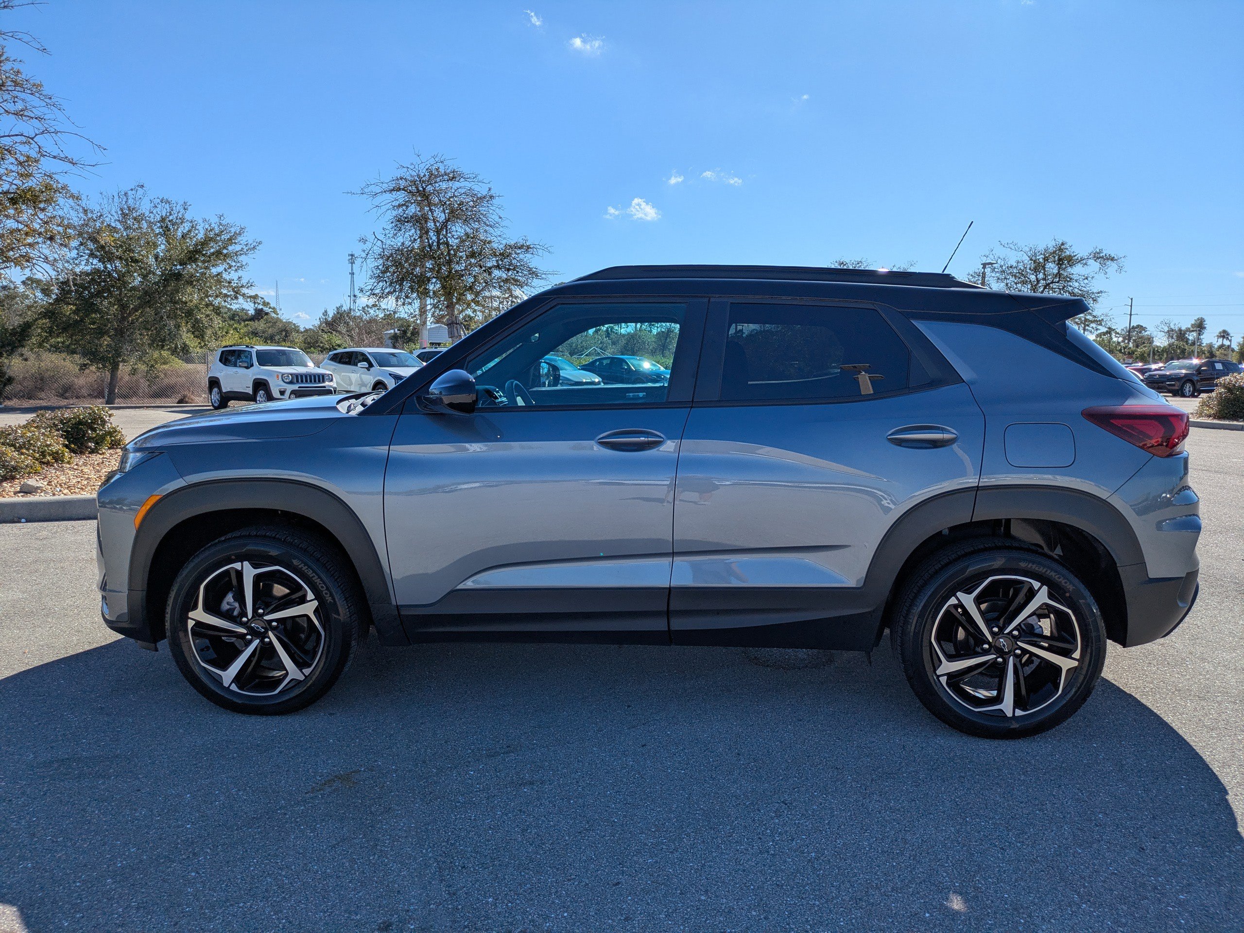 Used 2021 Chevrolet TrailBlazer RS w/ Convenience Package image 5