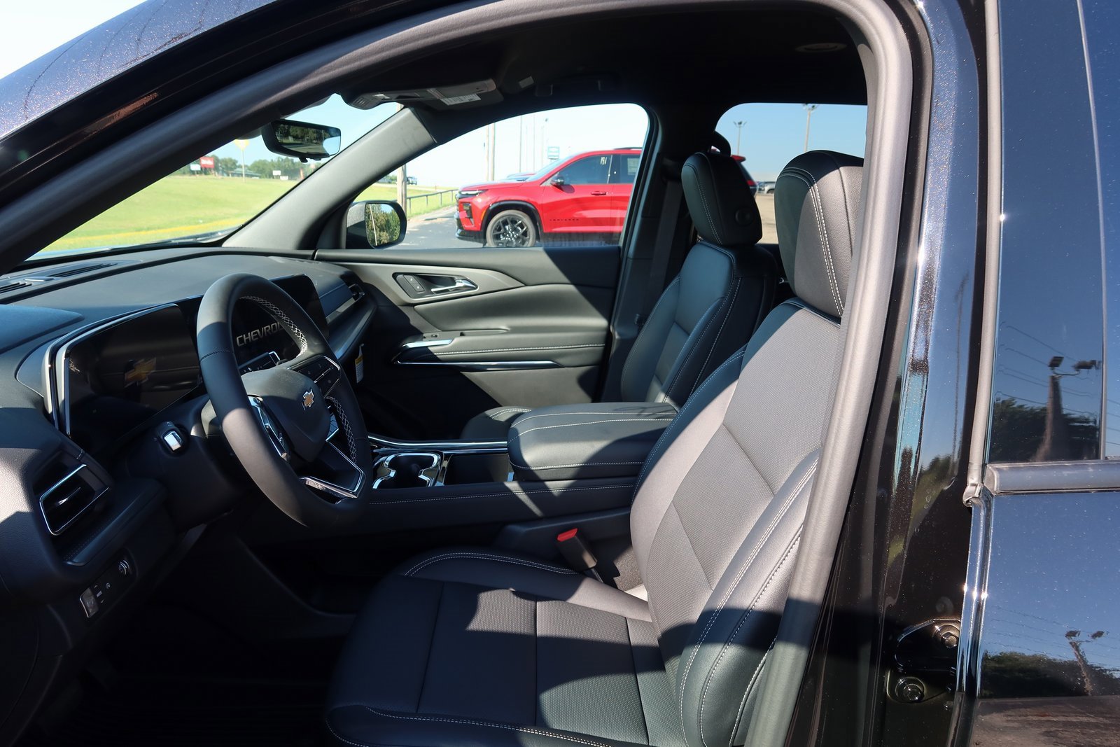 New 2026 Chevrolet Traverse LT w/ Driver Confidence Package image 11