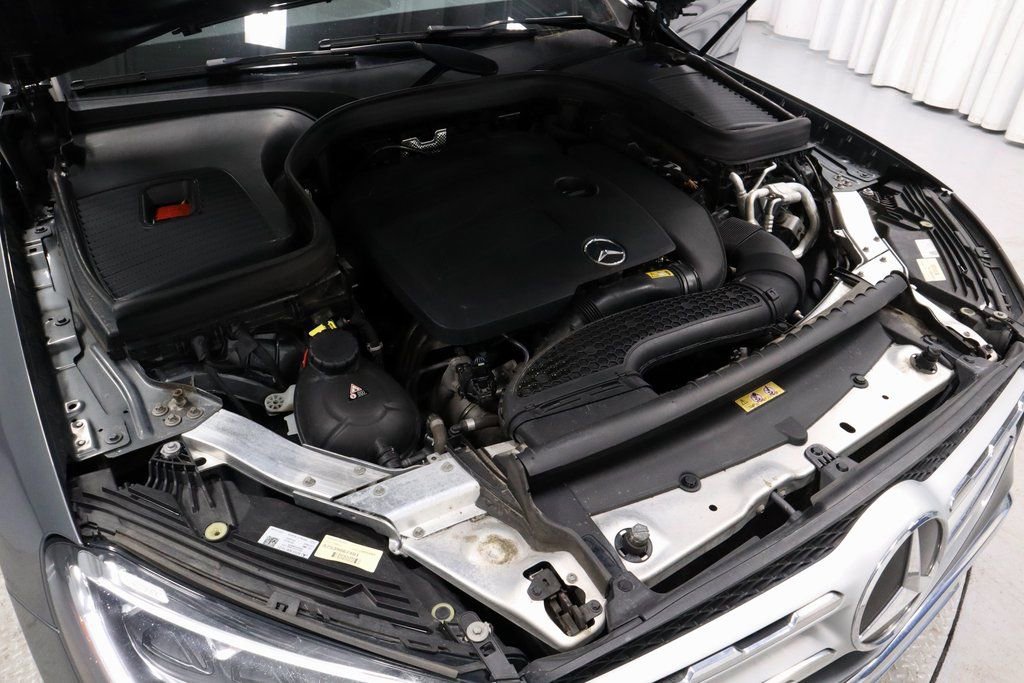 Used 2021 Mercedes-Benz GLC 300 4MATIC image 13