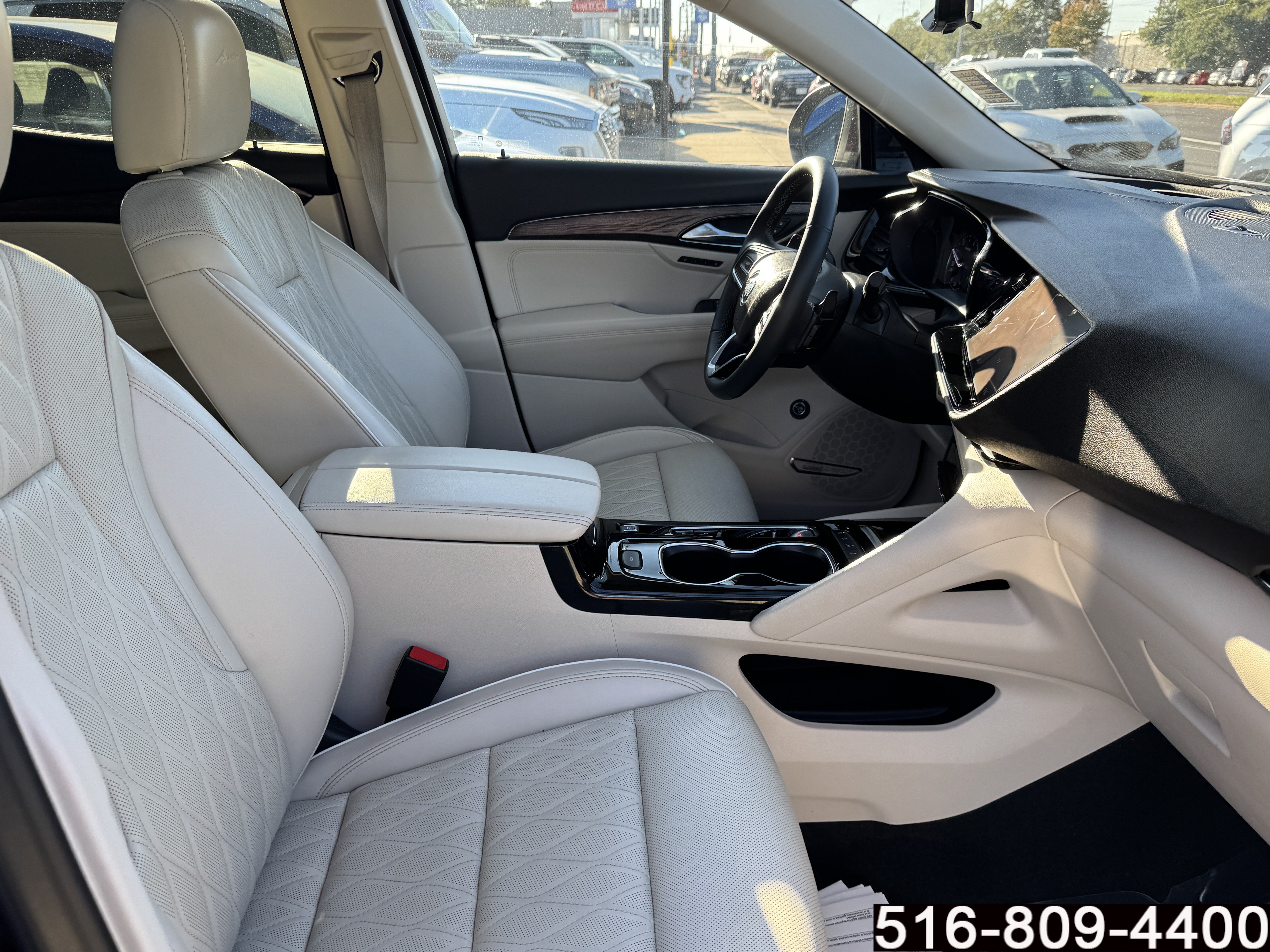 Used 2023 Buick Envision Avenir AWD/4WD image 31