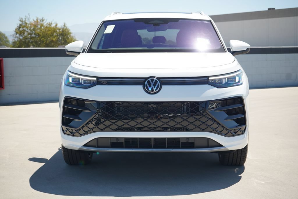 New 2026 Volkswagen Tiguan SEL R-Line AWD/4WD image 3