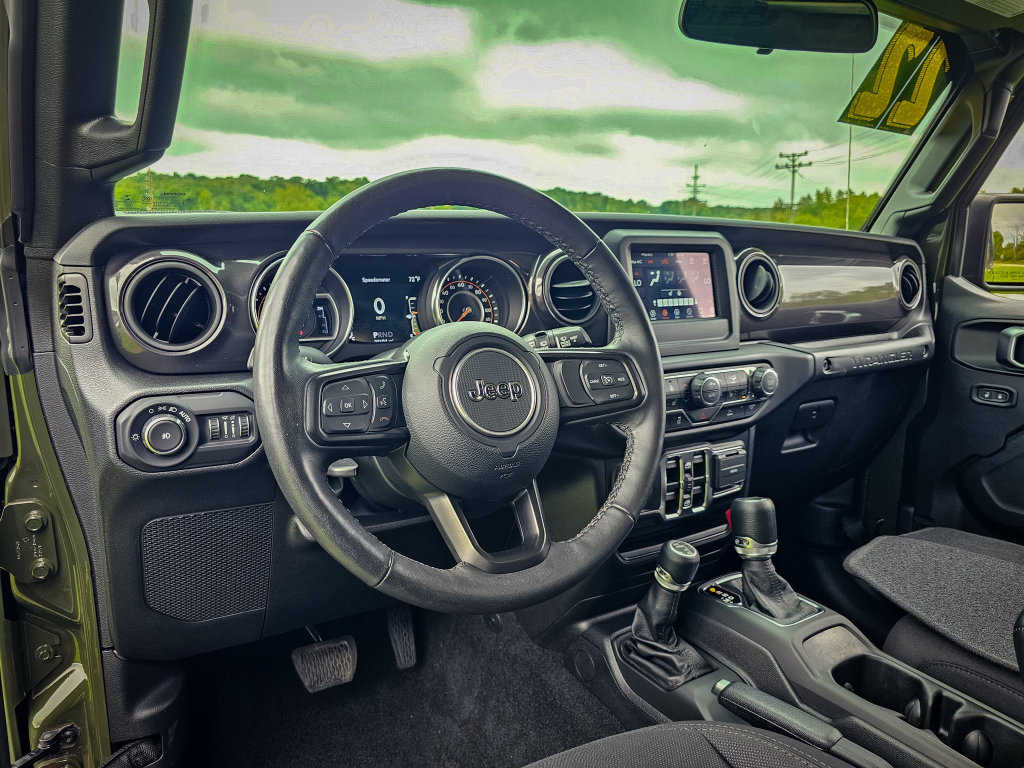 Used 2022 Jeep Wrangler Unlimited Sport AWD/4WD image 12