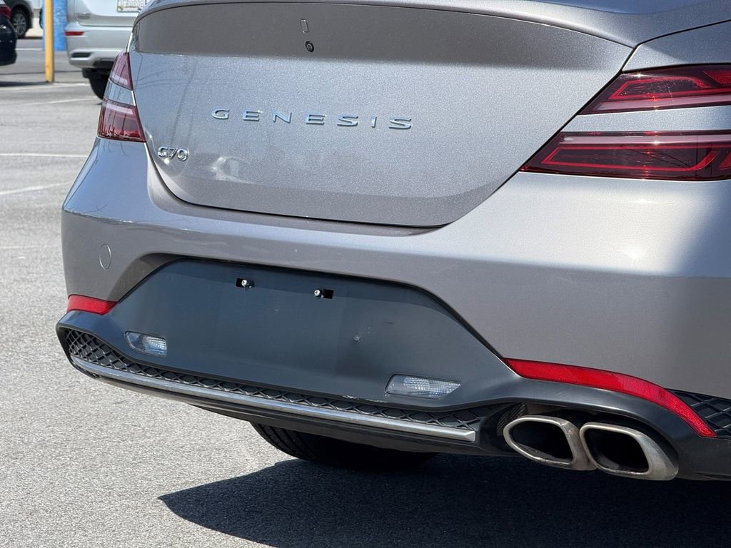 Used 2023 Genesis G70 2.0T image 6