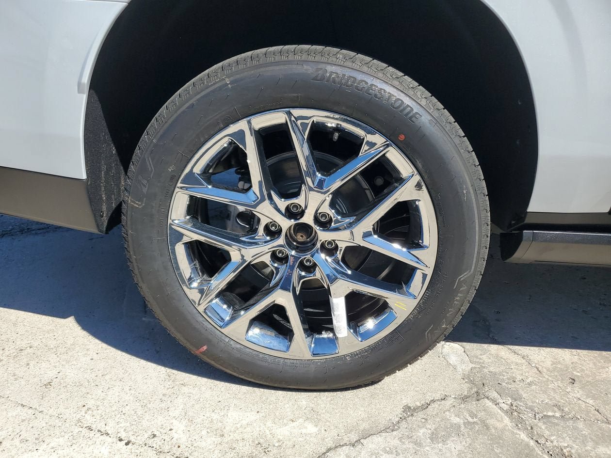 New 2026 GMC Yukon XL Denali w/ Sun & Power Step Package AWD/4WD image 6