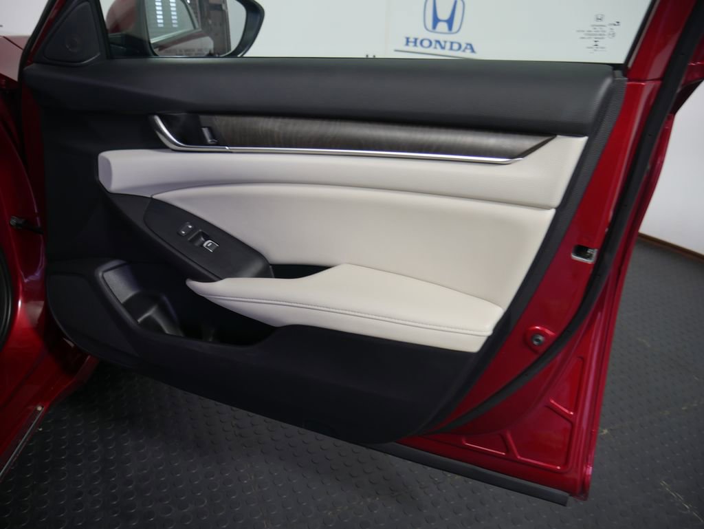Certified 2020 Honda Accord EX image 5