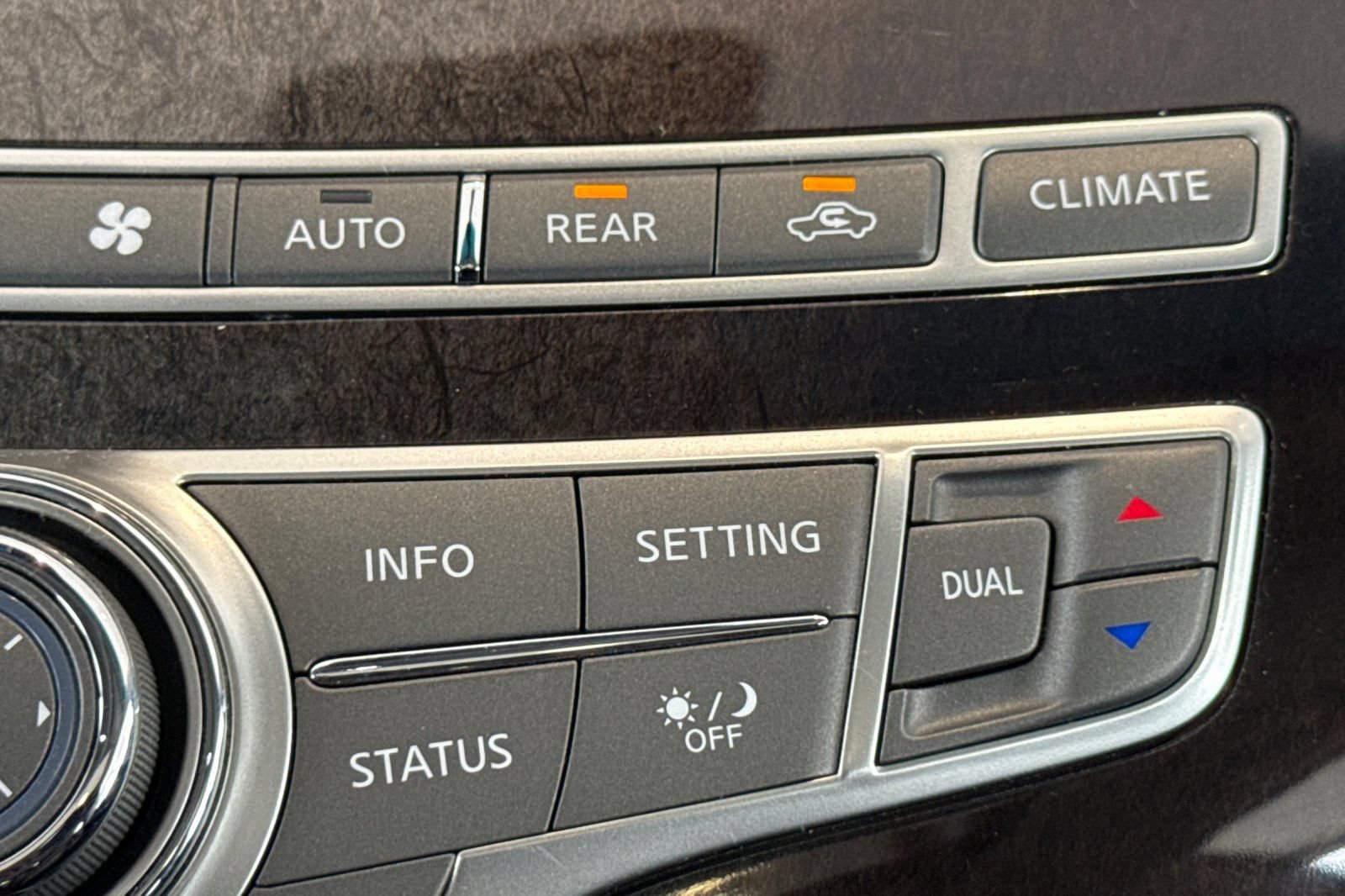 Used 2015 INFINITI QX60 Luxe w/ Premium Plus Package AWD/4WD image 31