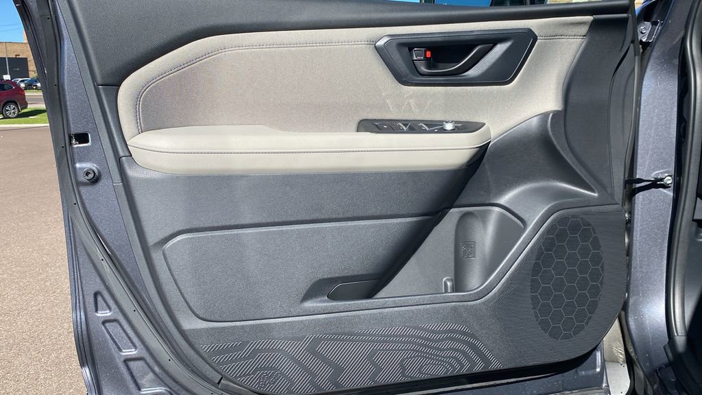 Used 2025 Subaru Forester Premium image 17