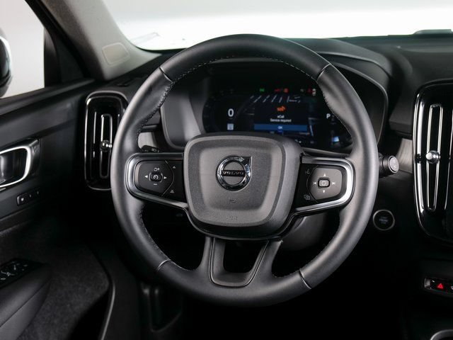 Used 2025 Volvo XC40 B5 Plus AWD/4WD image 12