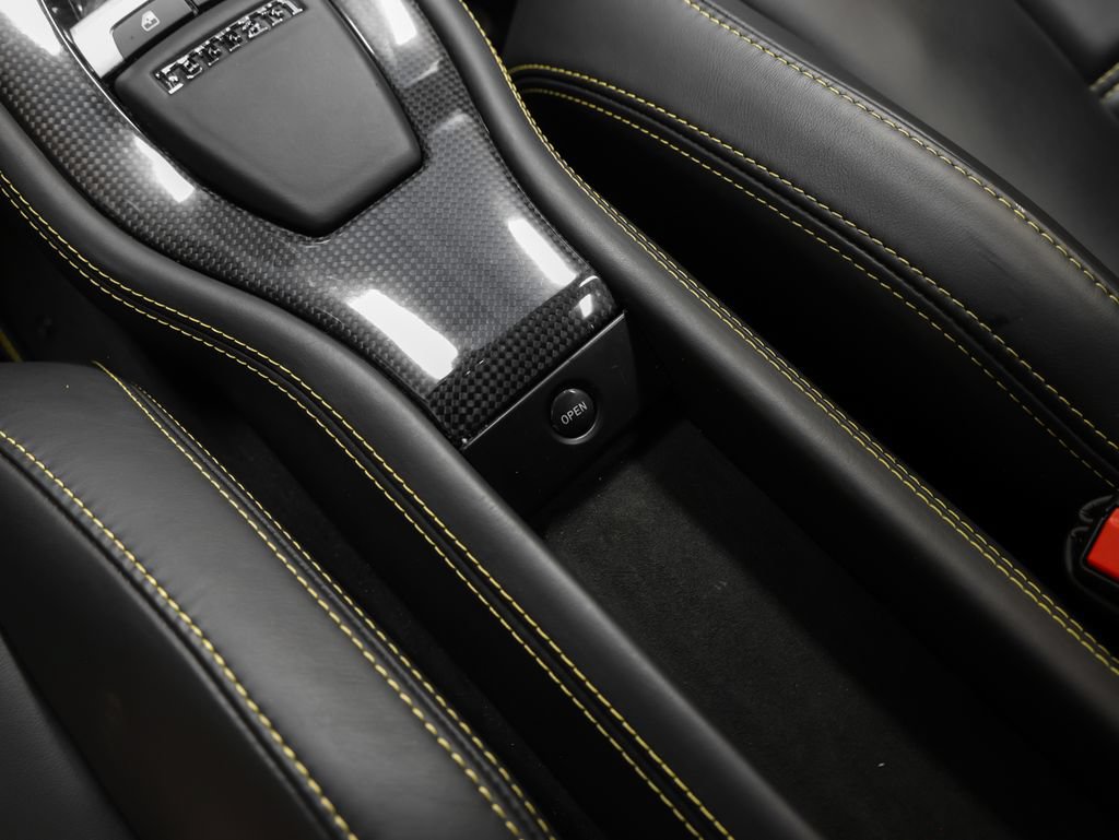 Used 2010 Ferrari 458 Italia Coupe RWD image 57