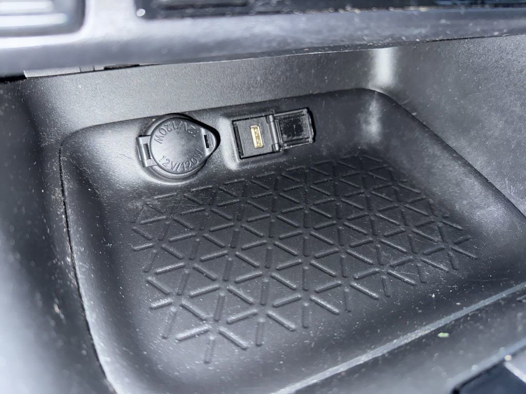 Certified 2020 Toyota RAV4 XLE image 30