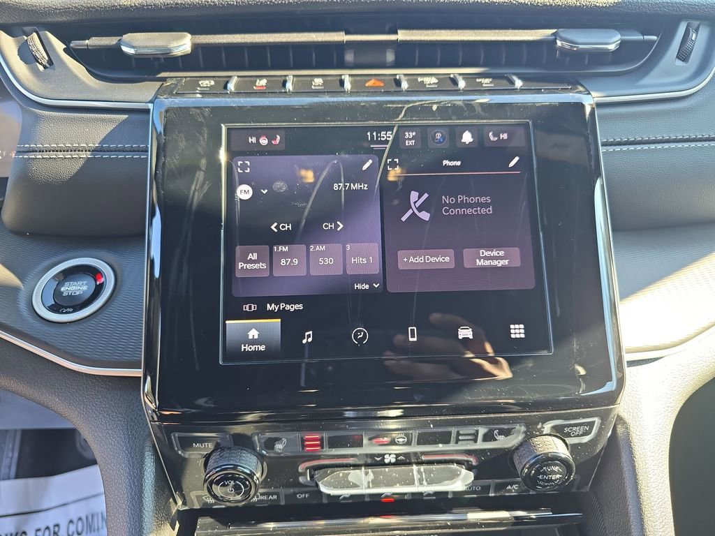 New 2025 Jeep Grand Cherokee Altitude image 20