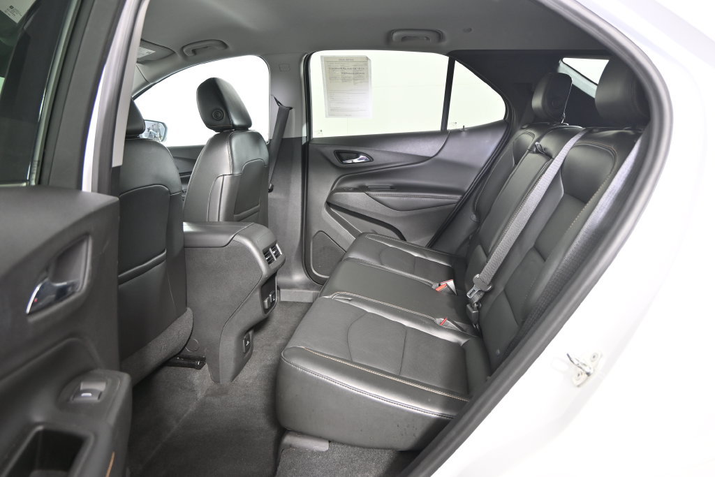 Used 2018 Chevrolet Equinox Premier FWD image 17