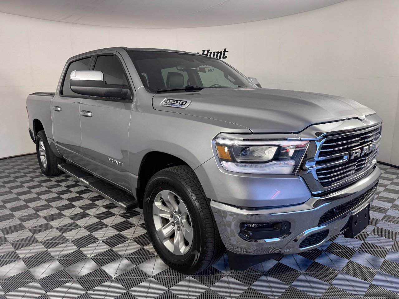 Used 2023 RAM 1500 Laramie AWD/4WD image 6