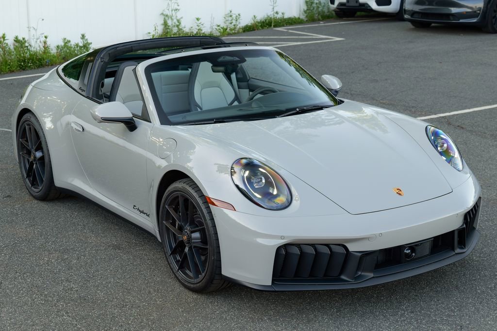 Used 2026 Porsche 911 Targa 4 GTS AWD/4WD image 17
