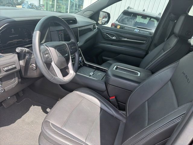 Used 2023 GMC Yukon Denali AWD/4WD image 9