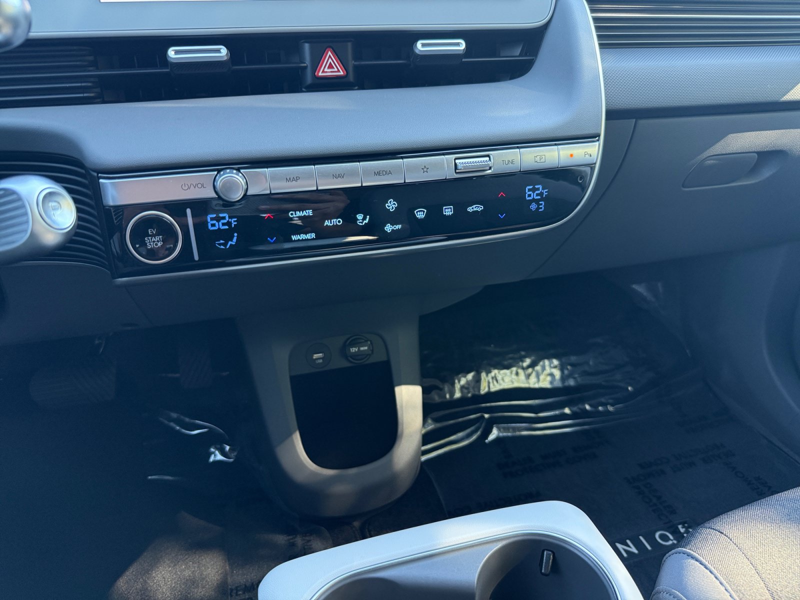 Certified 2024 Hyundai Ioniq 5 SE RWD image 13