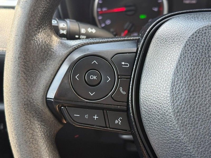 Used 2021 Toyota RAV4 XLE image 20