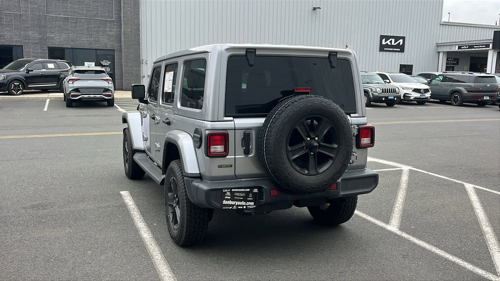 Certified 2021 Jeep Wrangler Unlimited Sahara AWD/4WD image 7